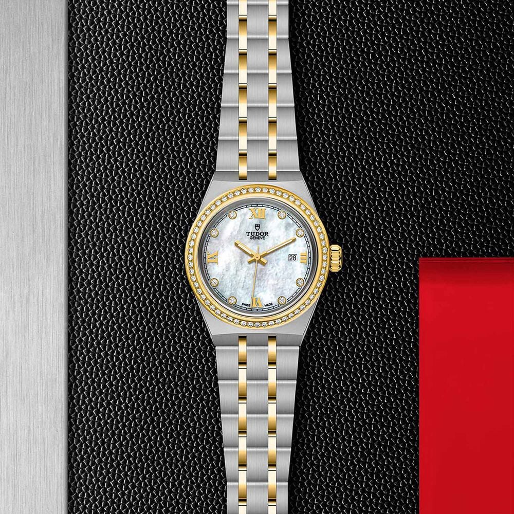 TUDOR Royal 28mm Mother of Pearl Dial Yellow Gold Bezel Bracelet Watch image number 4